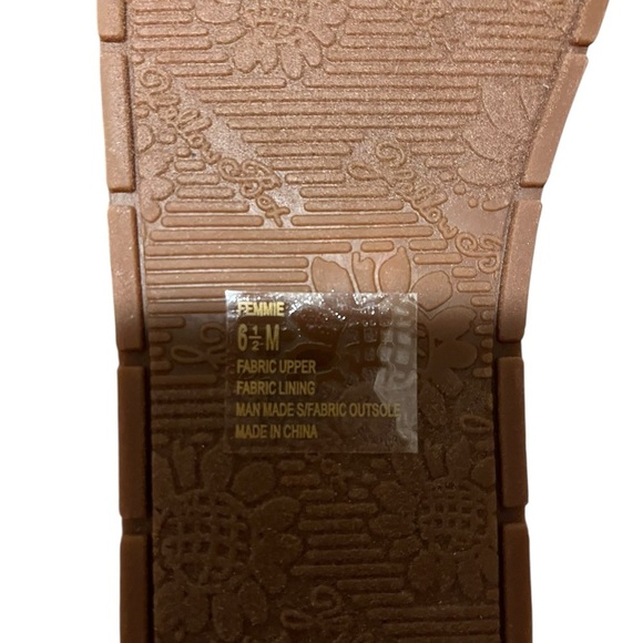 Yellow Box Women's Pink and Brown Sandals New In Box - Picture 4 of 5